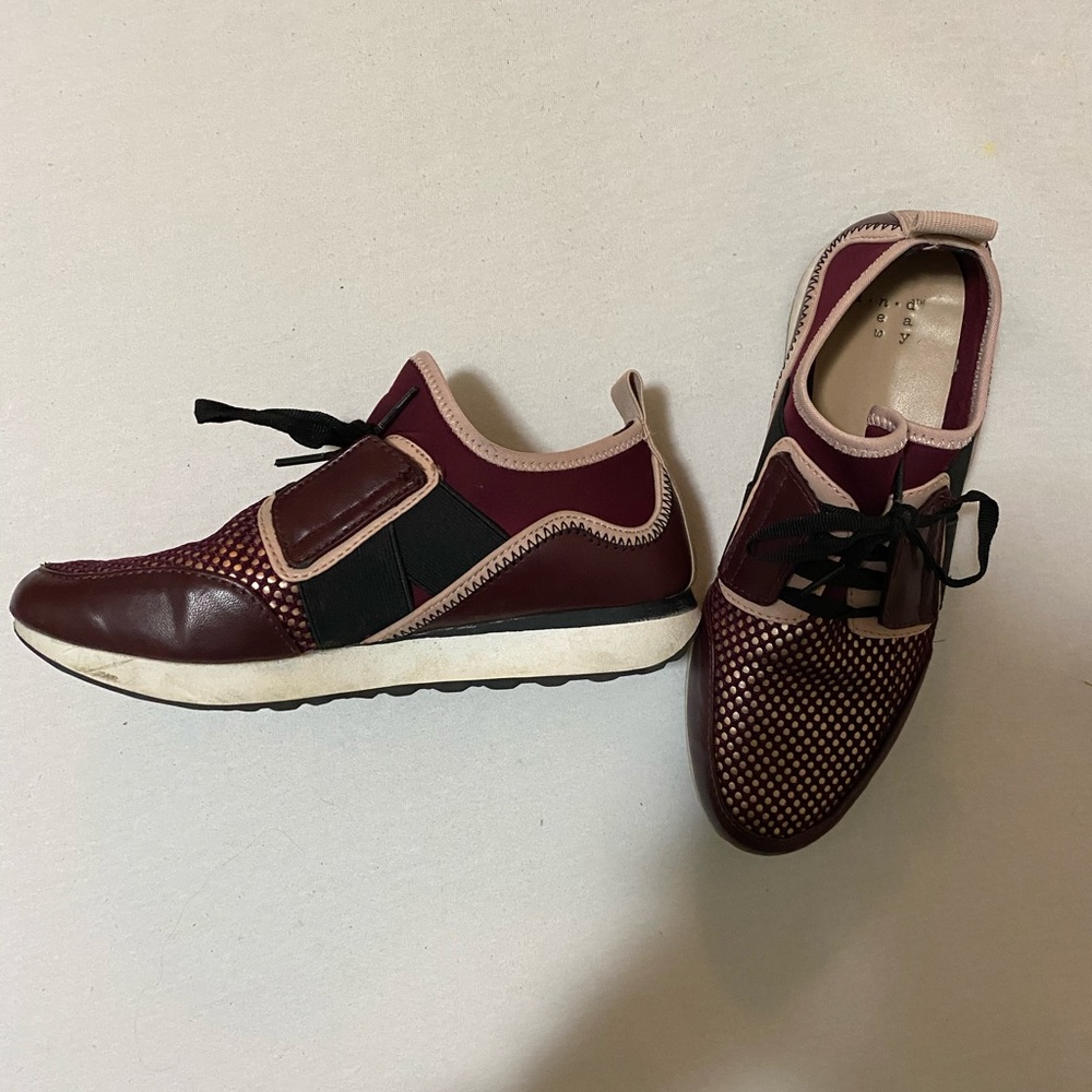 tennis shoes